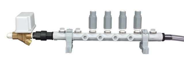 (image for) DEMA Flush Manifold with Valve, 4 Station, 3/8" Push Connect Chemical Ports, 3/8" JG Outlet